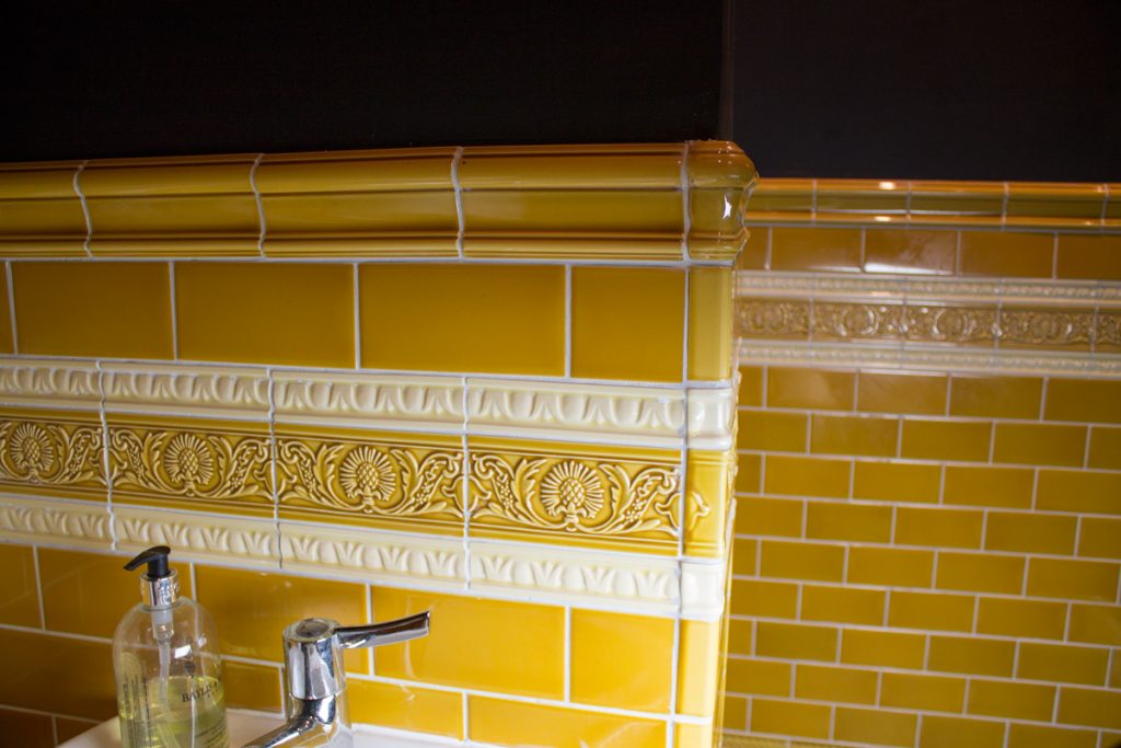 Victorian Bathroom Tile Room Settings